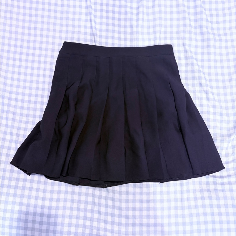 Elegant Black Pleated Skirt